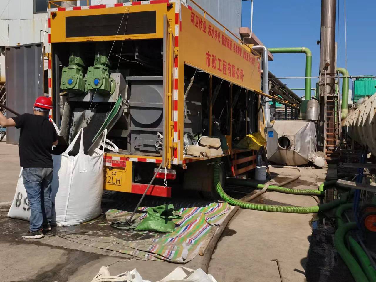 静海淤泥压干处理